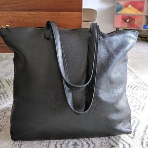 Cuyana  Black Classic Zippered Tote